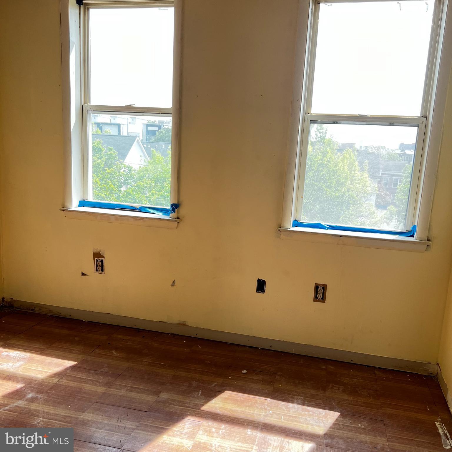 LUDLOW - Residential