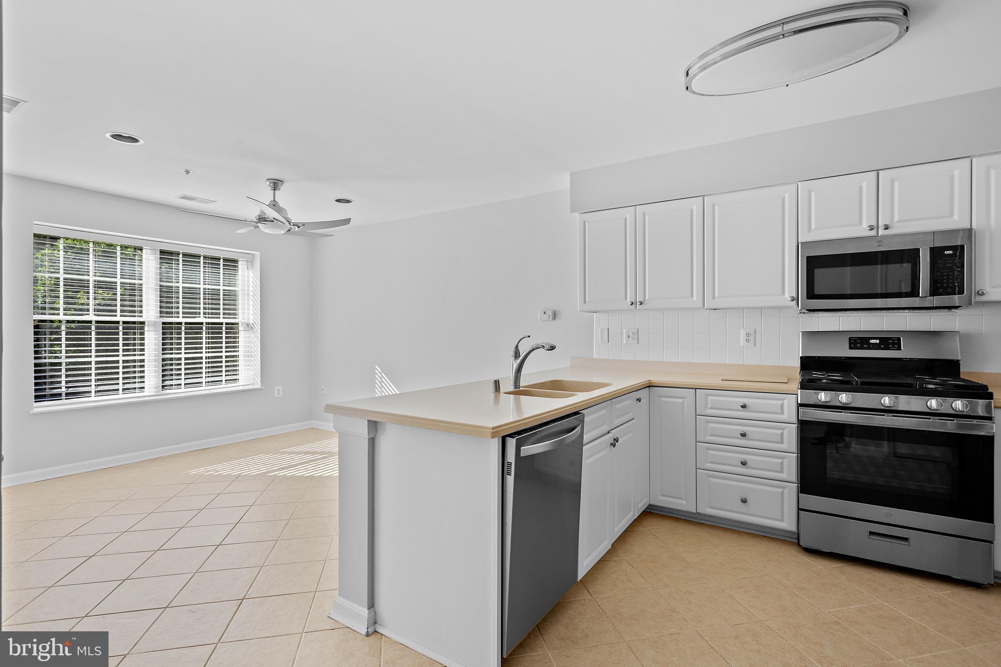 STRAFFAN CONDOS - Residential