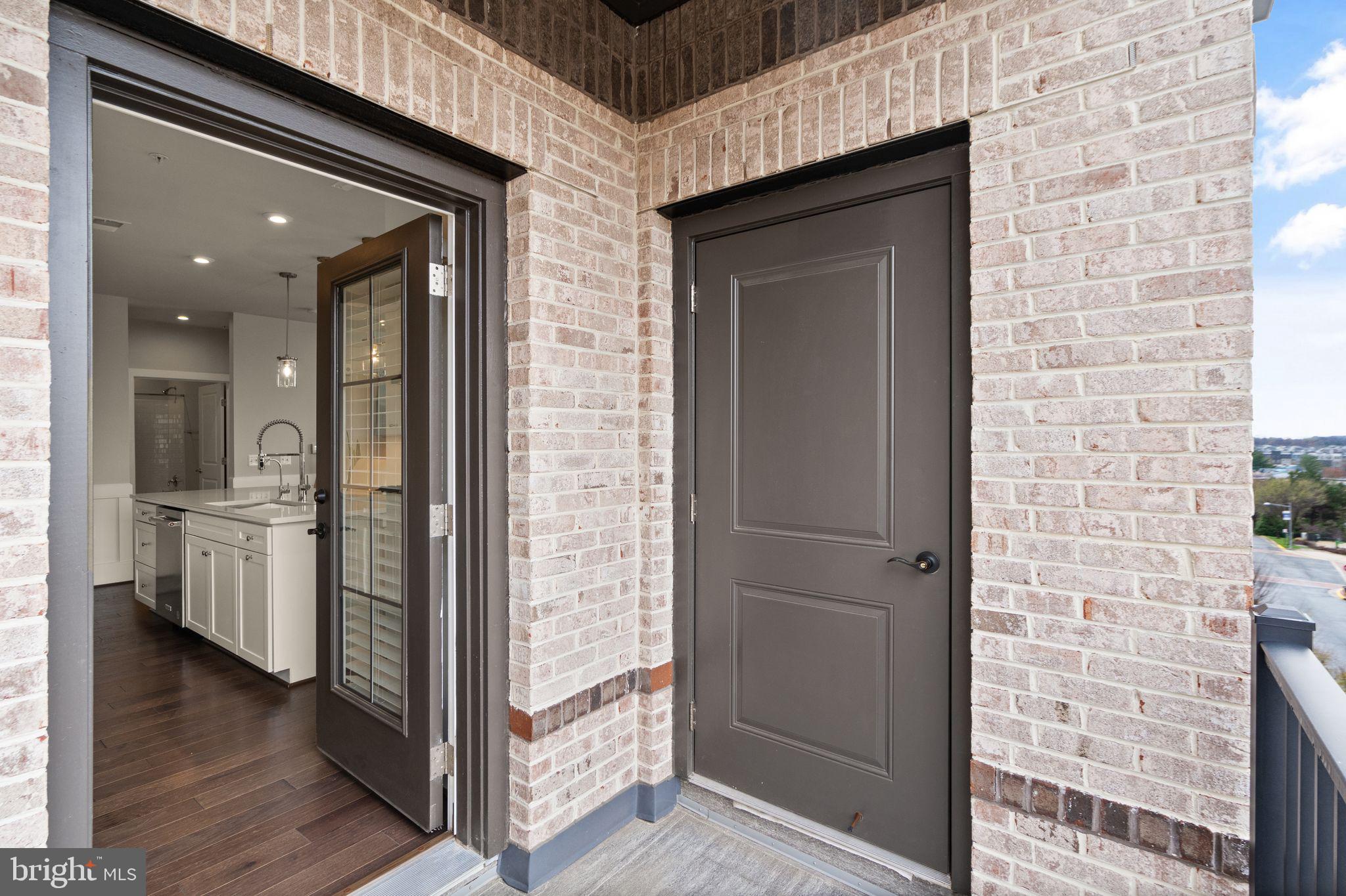 METROPARK AT ARROWBROOK - Residential