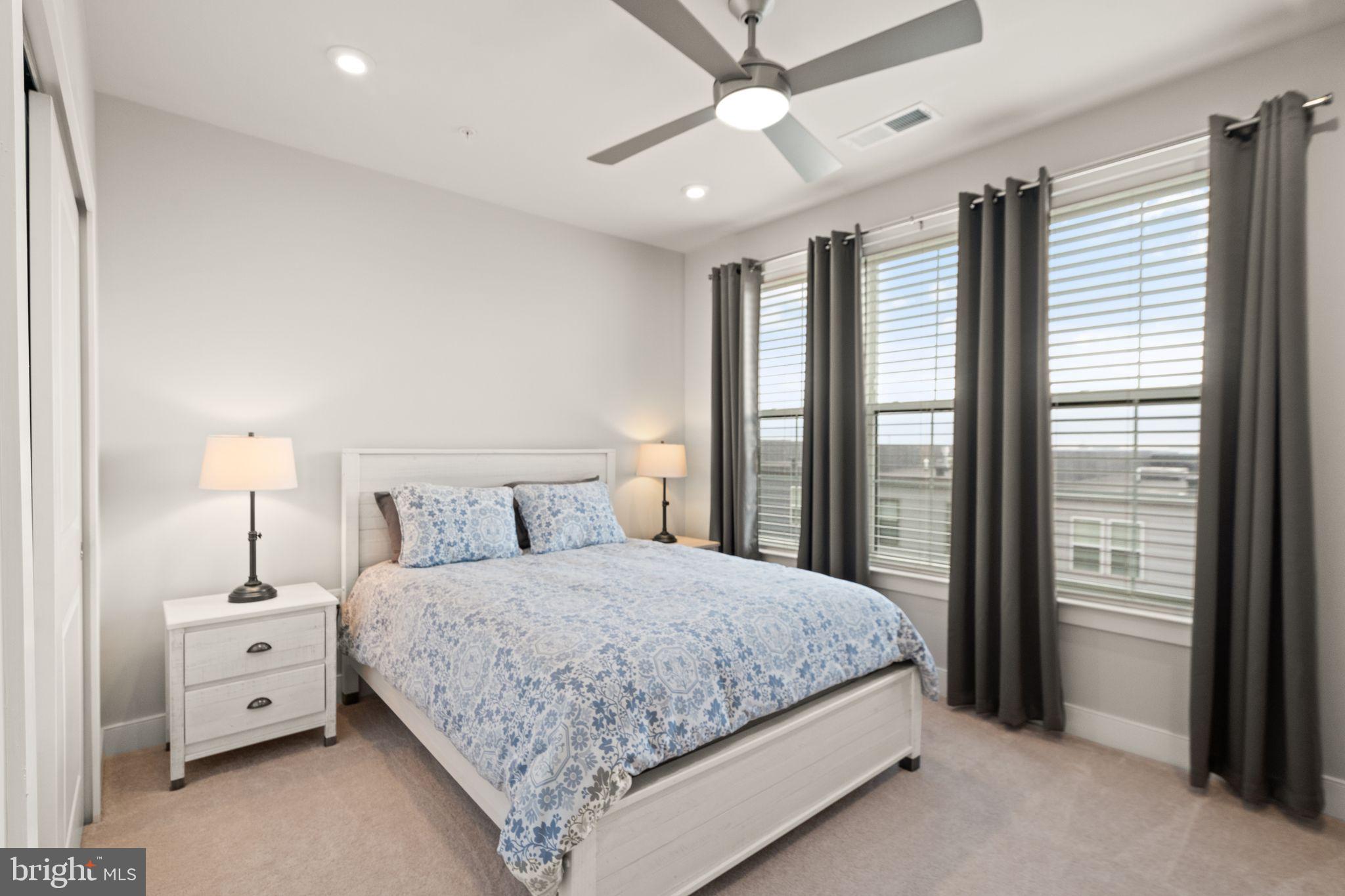 METROPARK AT ARROWBROOK - Residential