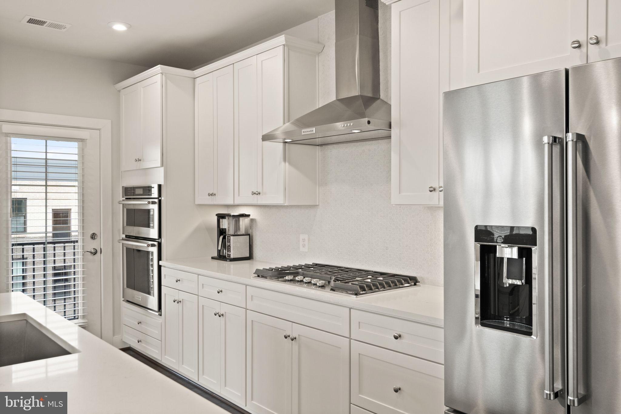 METROPARK AT ARROWBROOK - Residential