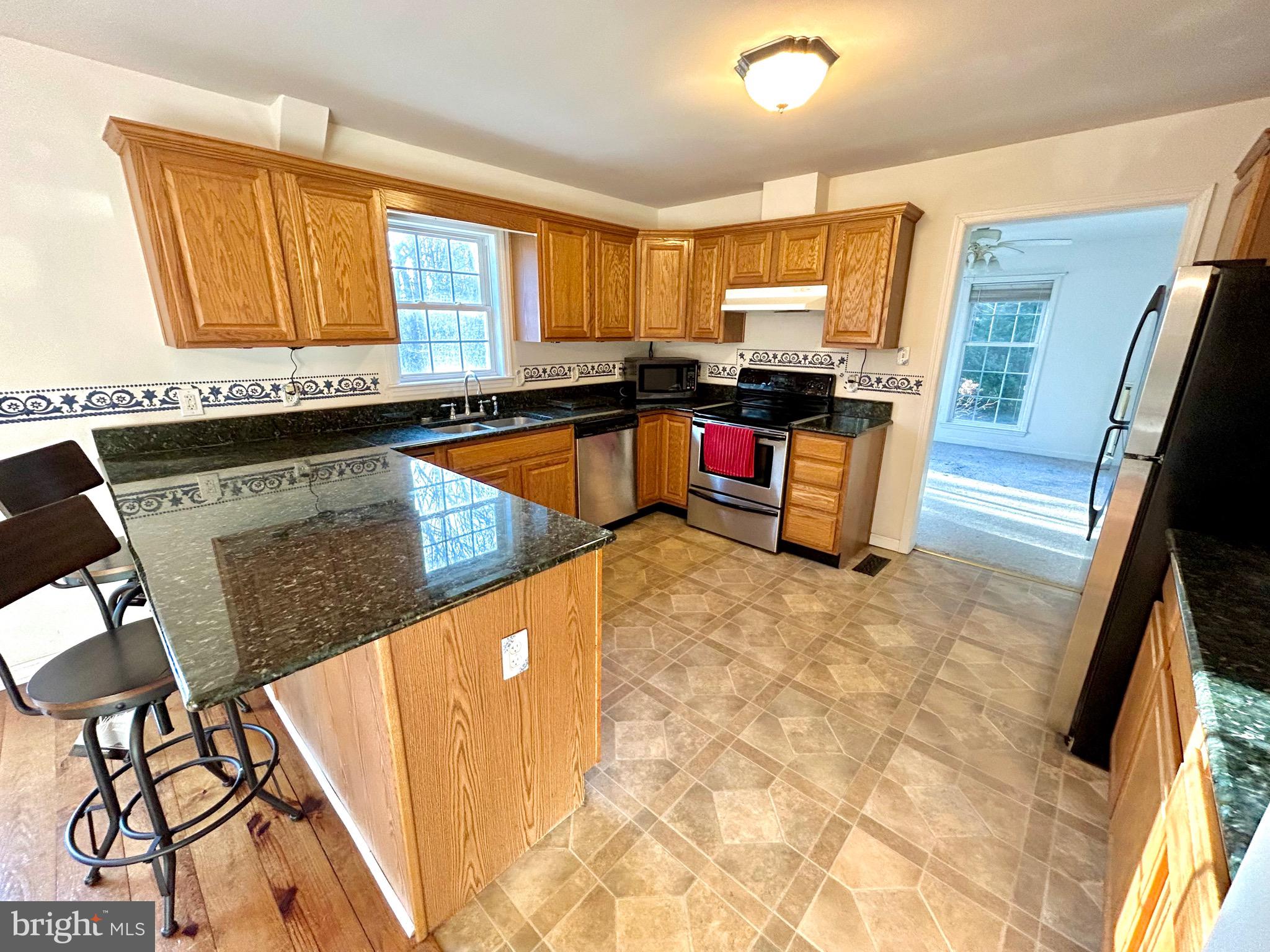 STRATFORD HARBOUR - Residential Lease