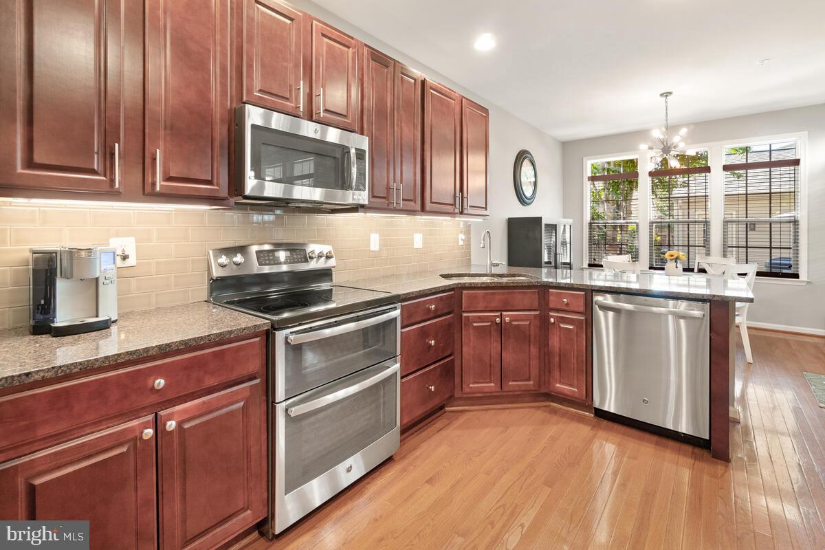 WORMANS MILL - Residential