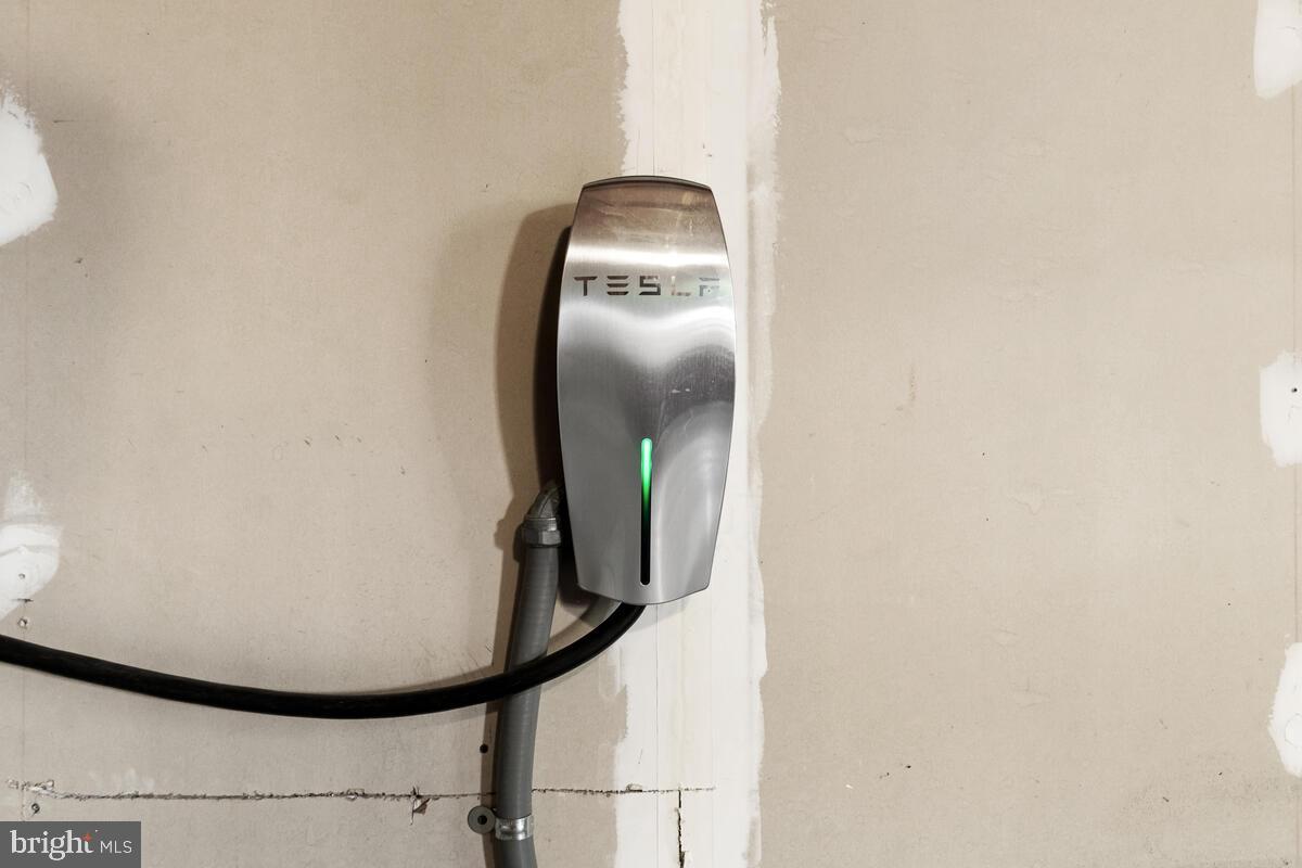 WORMANS MILL - Residential