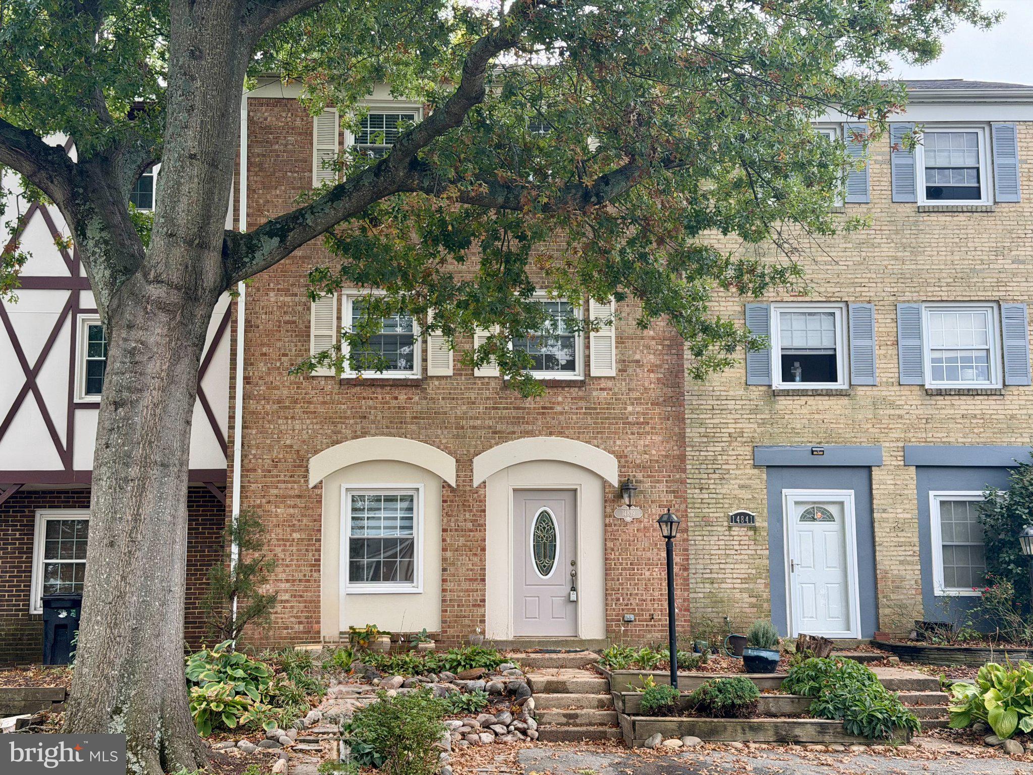 14839 BODLEY SQUARE