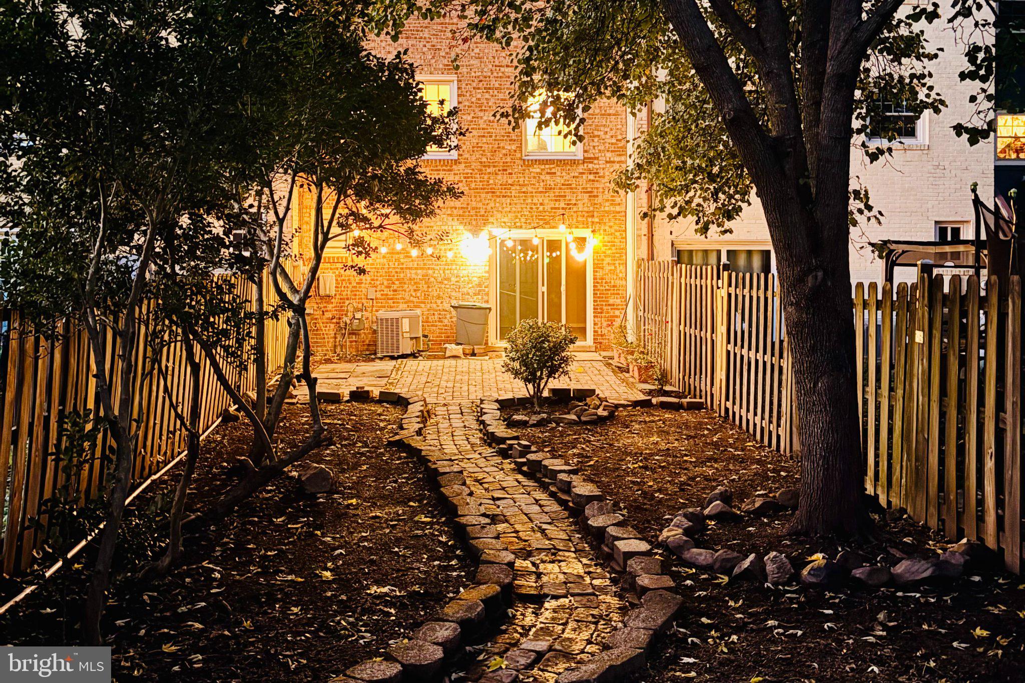 14839 BODLEY SQUARE