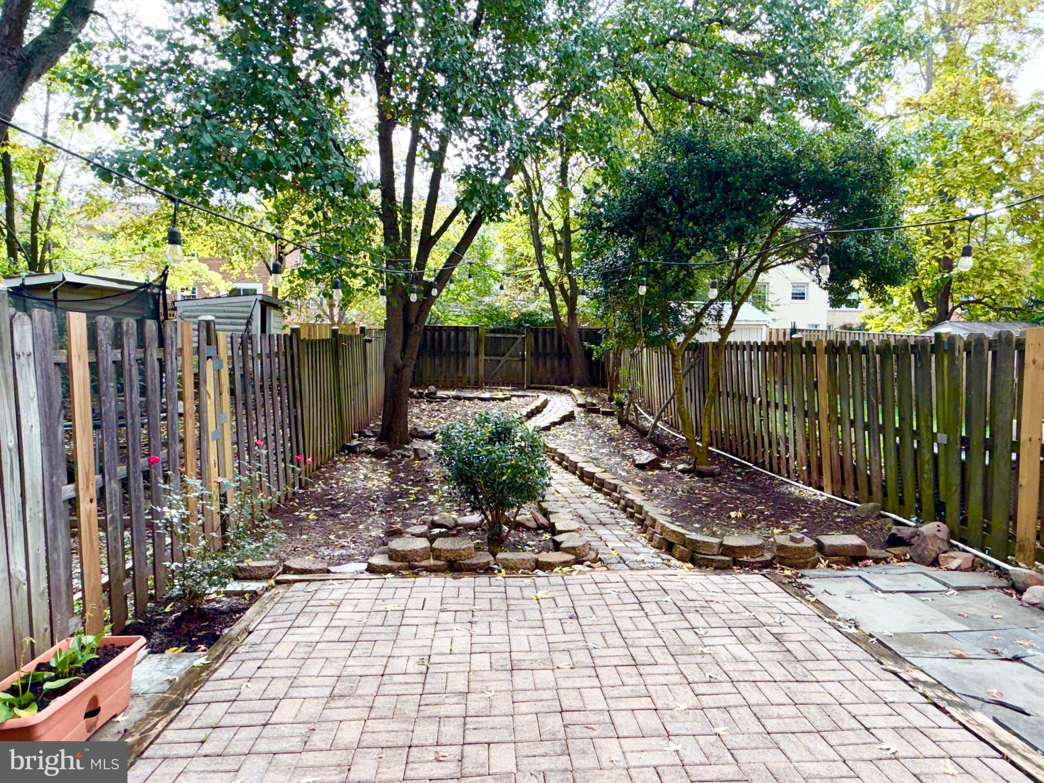 14839 BODLEY SQUARE