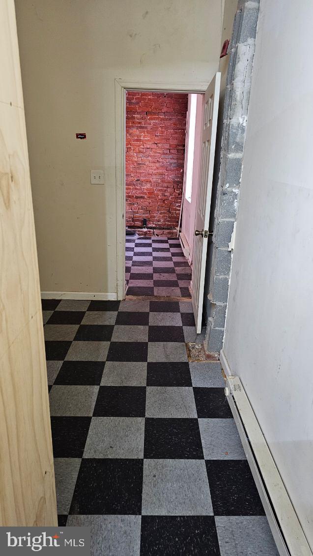 KENSINGTON - Commercial Sale