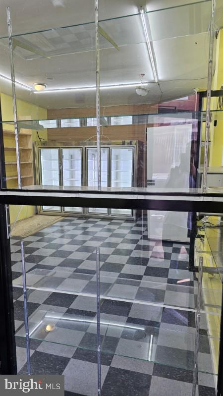 KENSINGTON - Commercial Sale