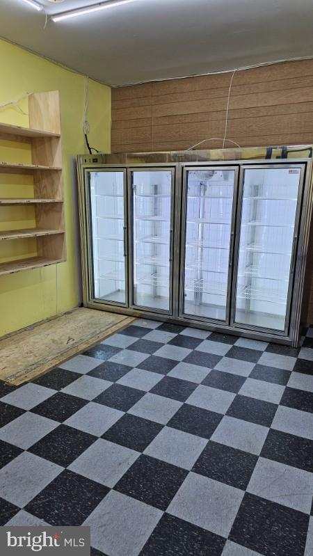 KENSINGTON - Commercial Sale