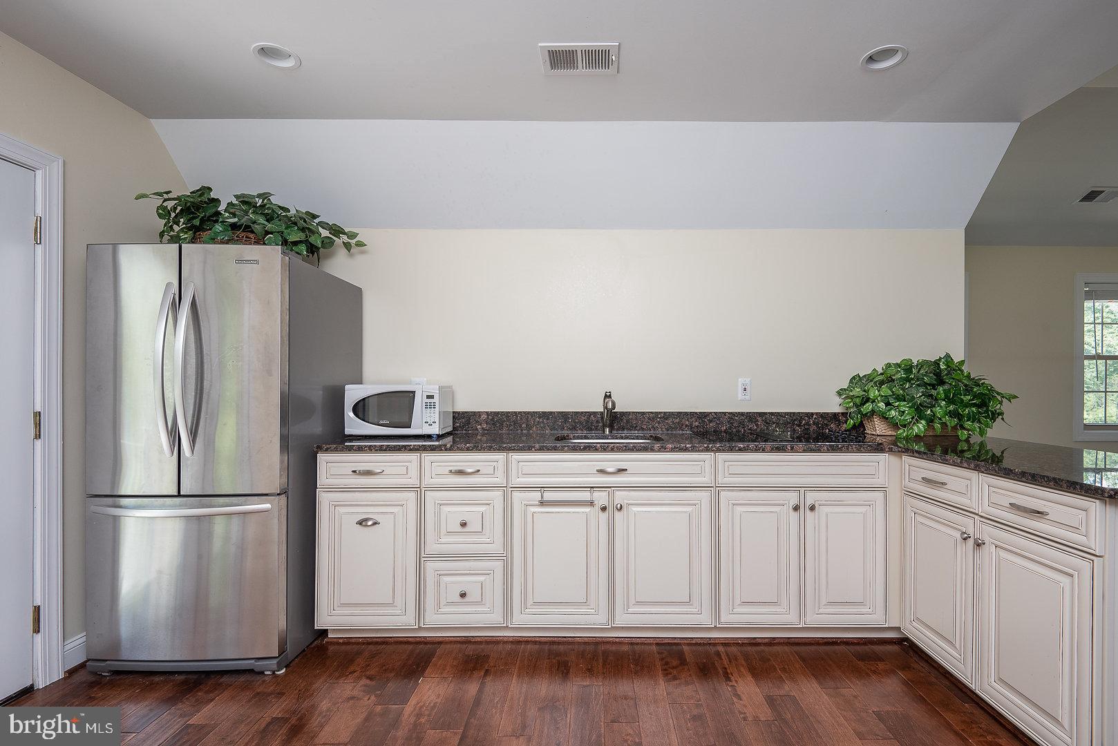 FALKLAND FARM - Residential