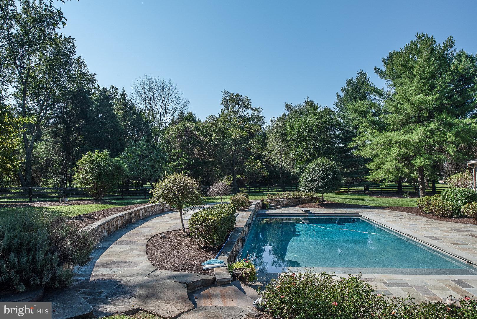 FALKLAND FARM - Residential