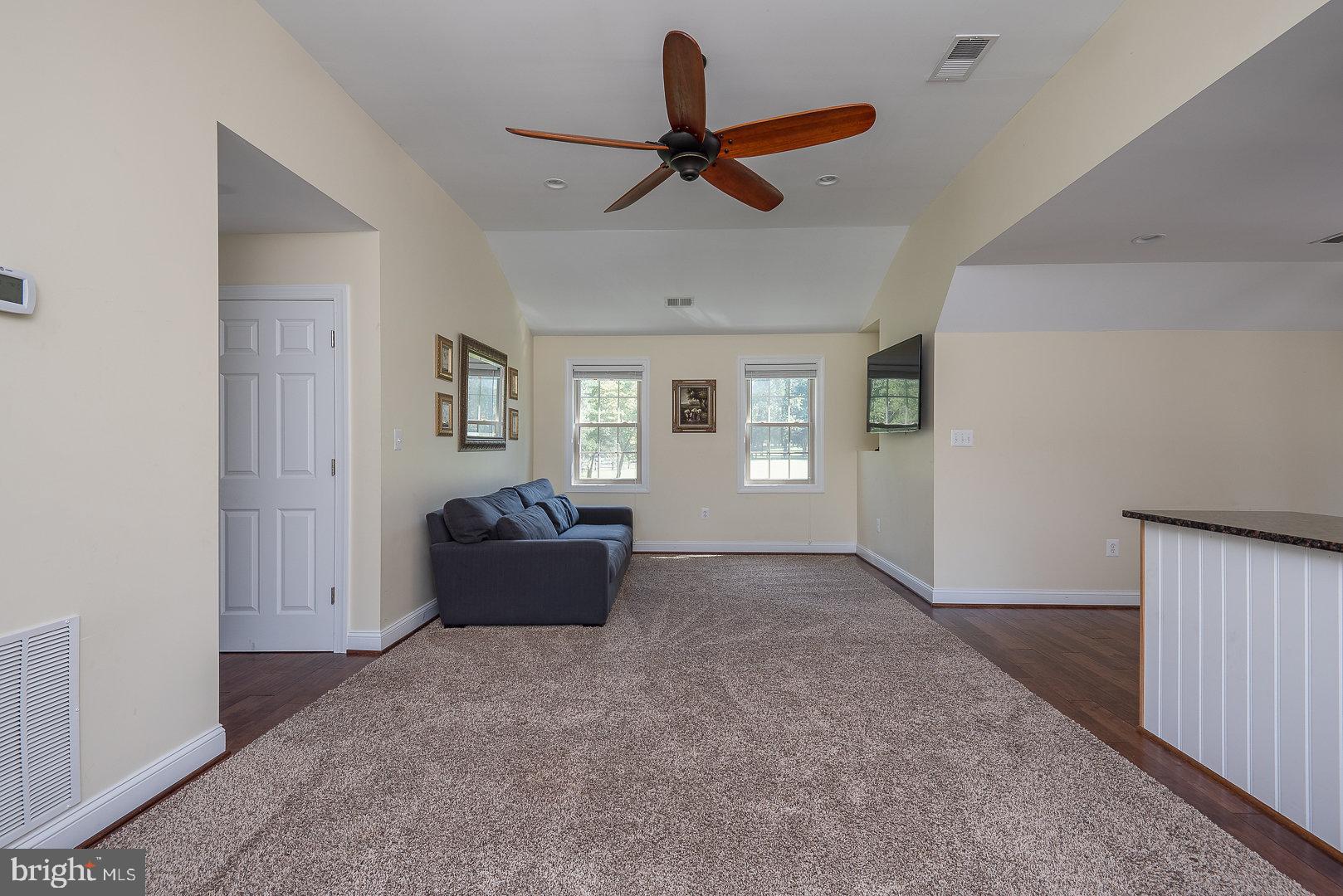 FALKLAND FARM - Residential