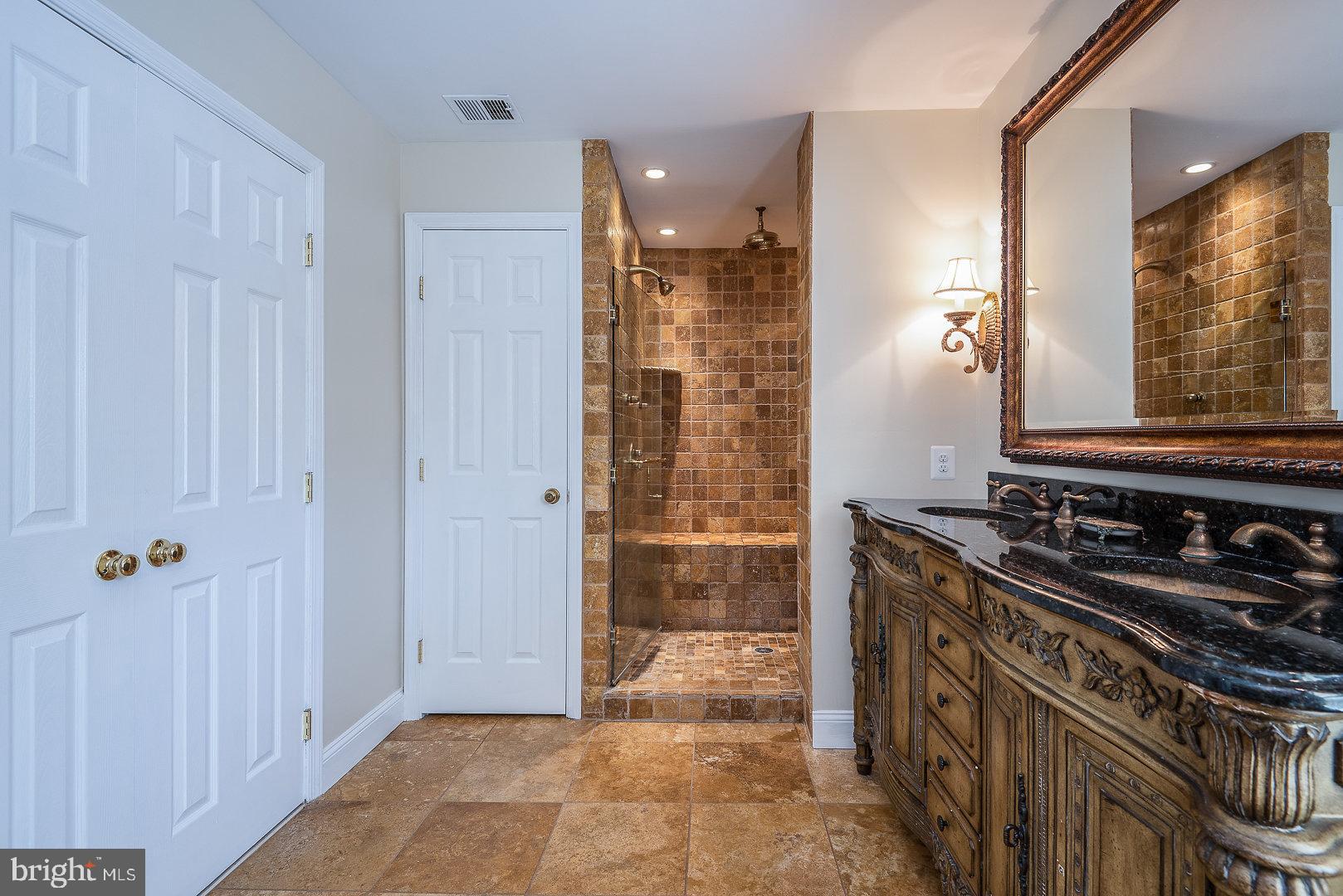 FALKLAND FARM - Residential