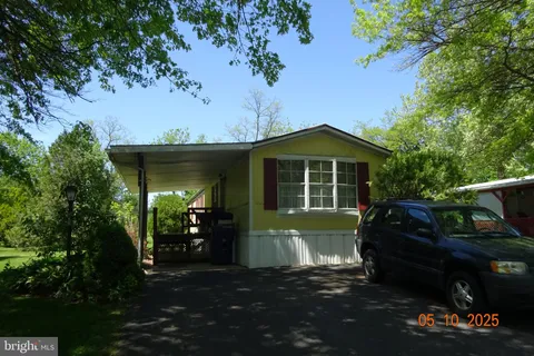 233 Mohn Drive, Shippensburg, PA MLS: PACB2041852