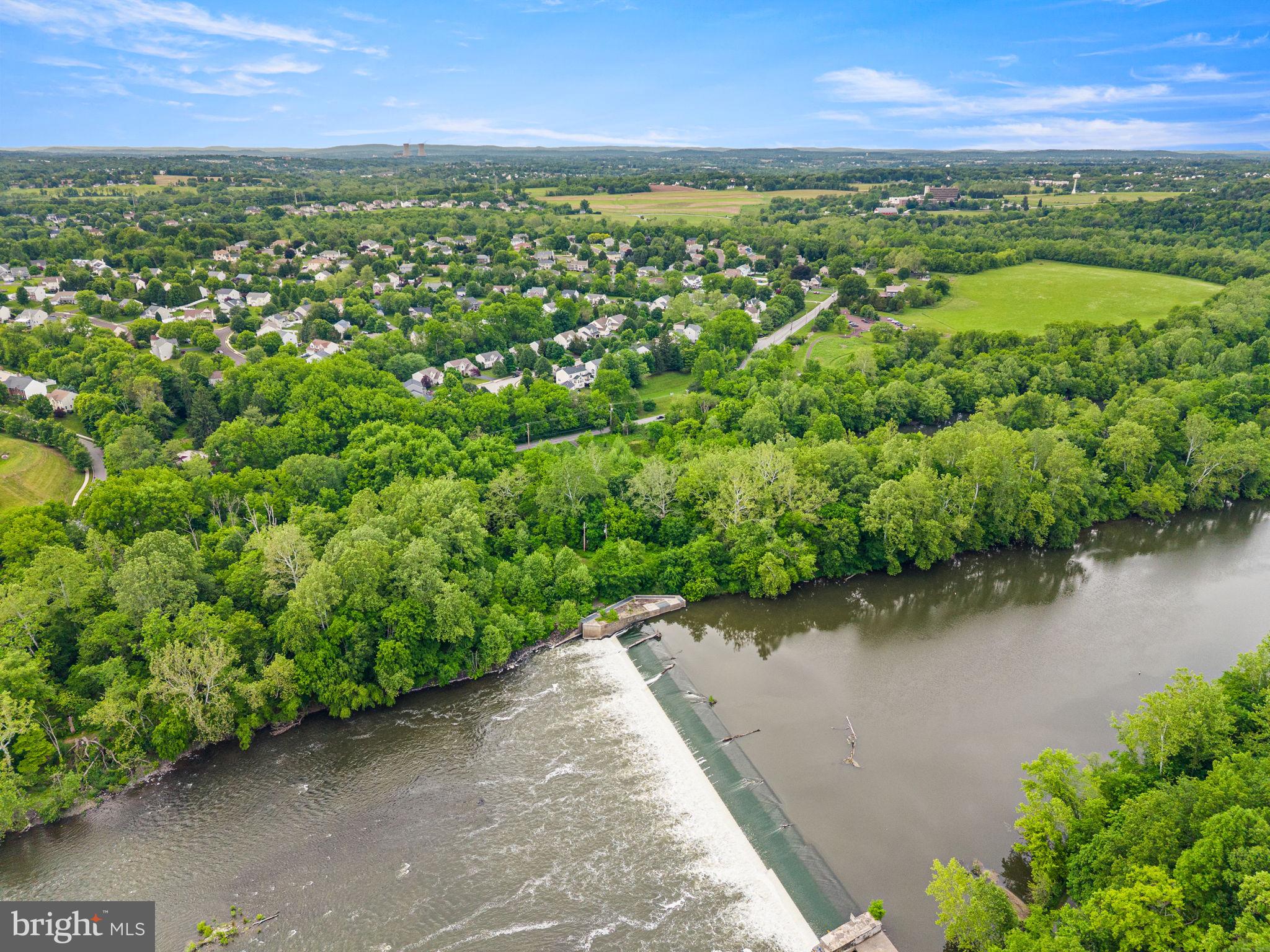 RIVERWALK - Residential