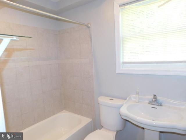 OAKVIEW - Residential Lease