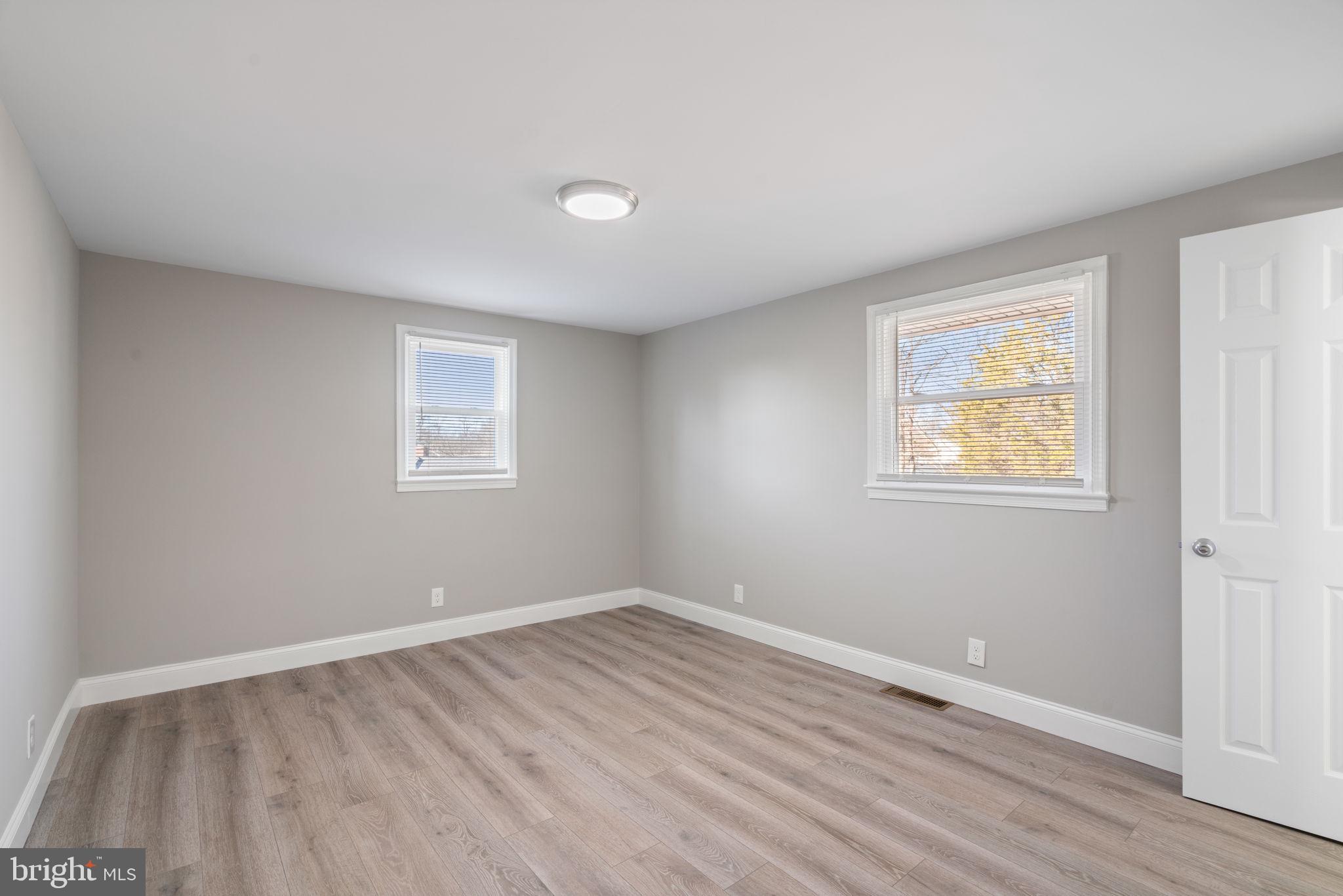 FAIRFAX HOMES - Residential