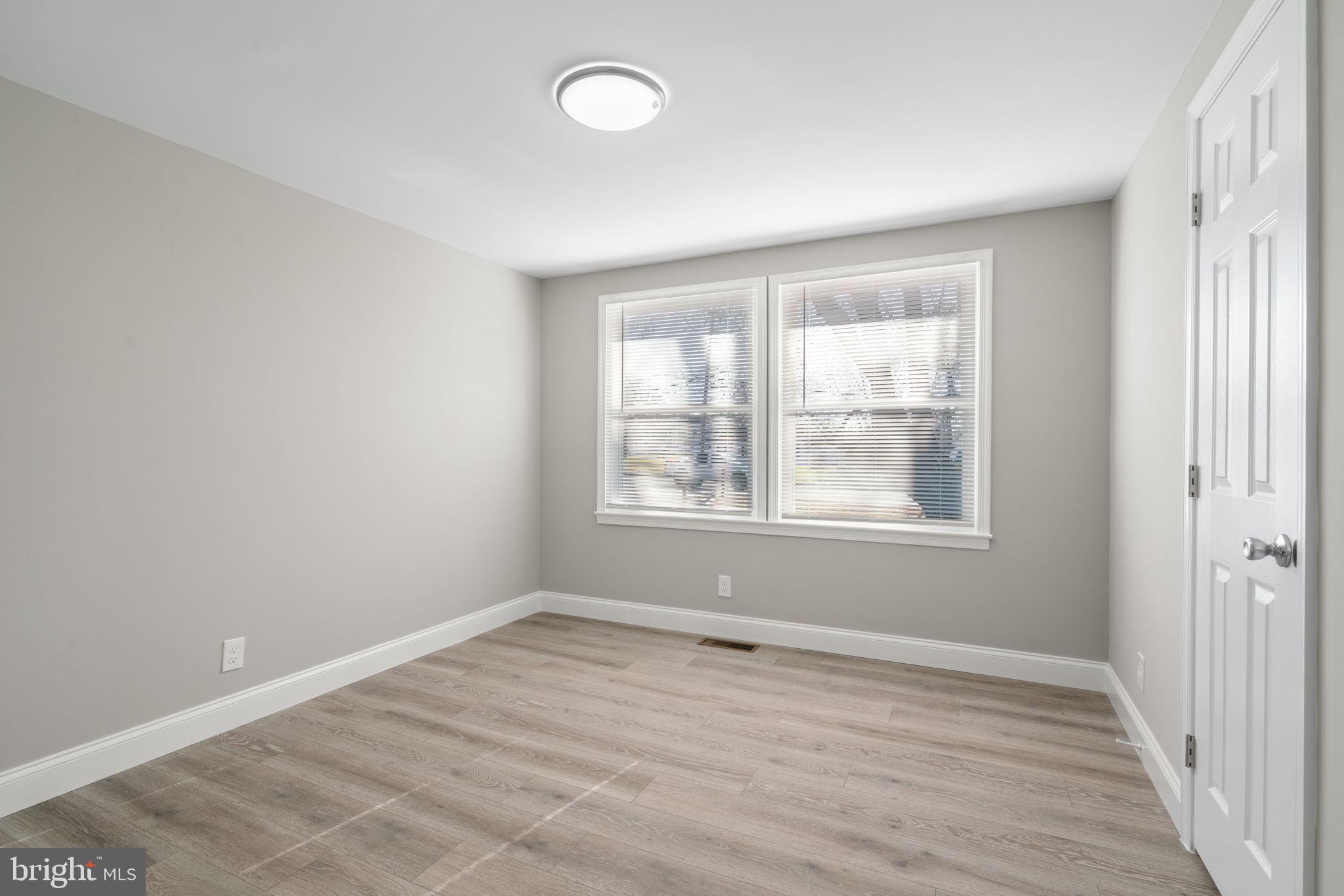 FAIRFAX HOMES - Residential