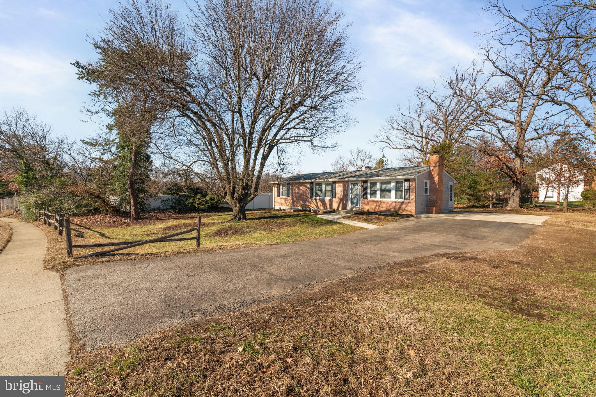 FAIRFAX HOMES - Residential