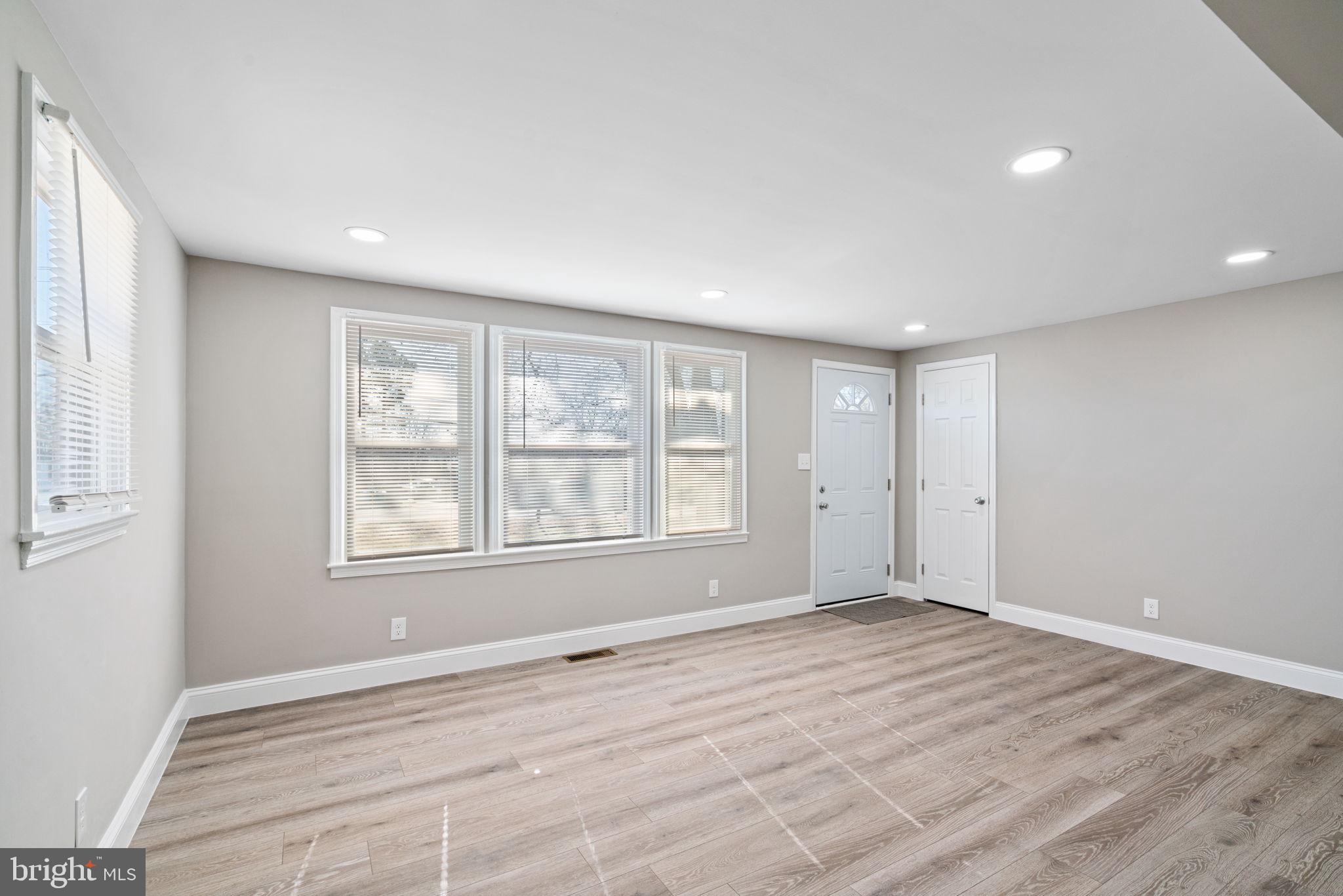 FAIRFAX HOMES - Residential