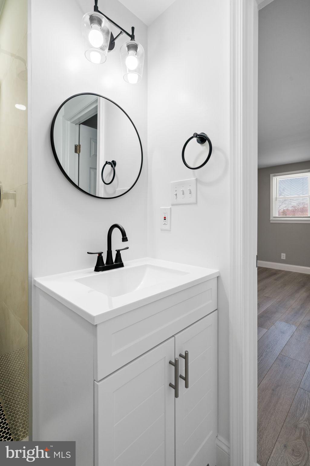 FAIRFAX HOMES - Residential