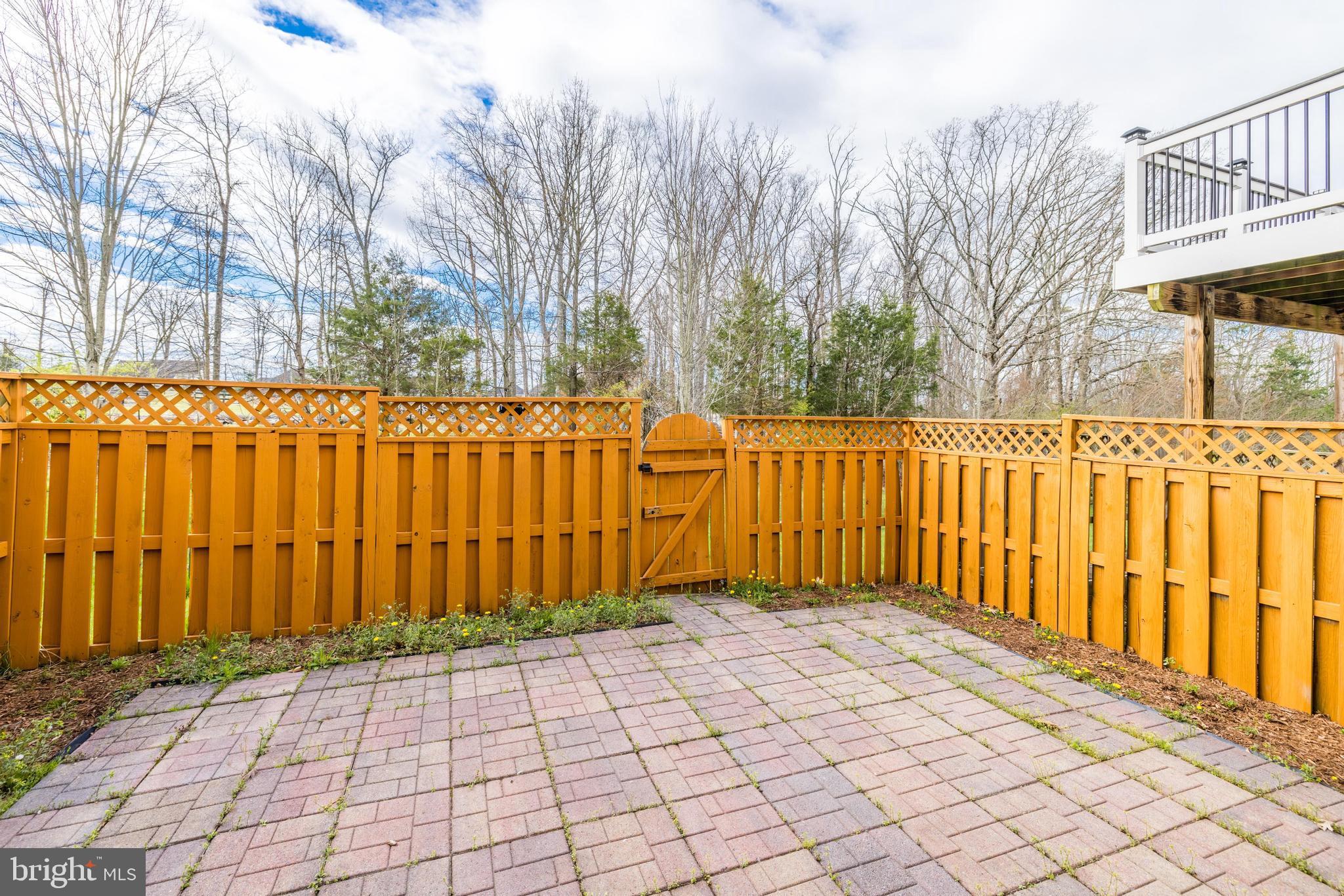 STONE RIDGE SOUTH - Residential Lease