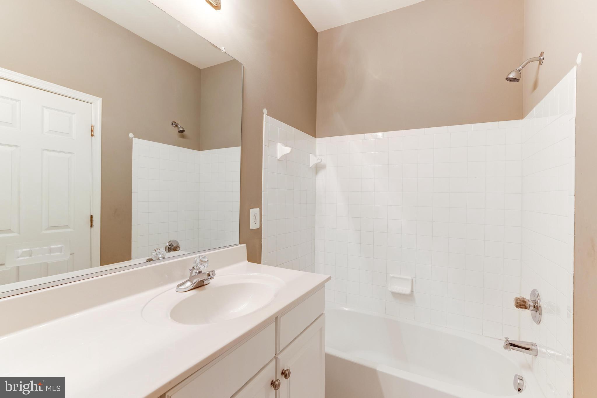 STONE RIDGE SOUTH - Residential Lease