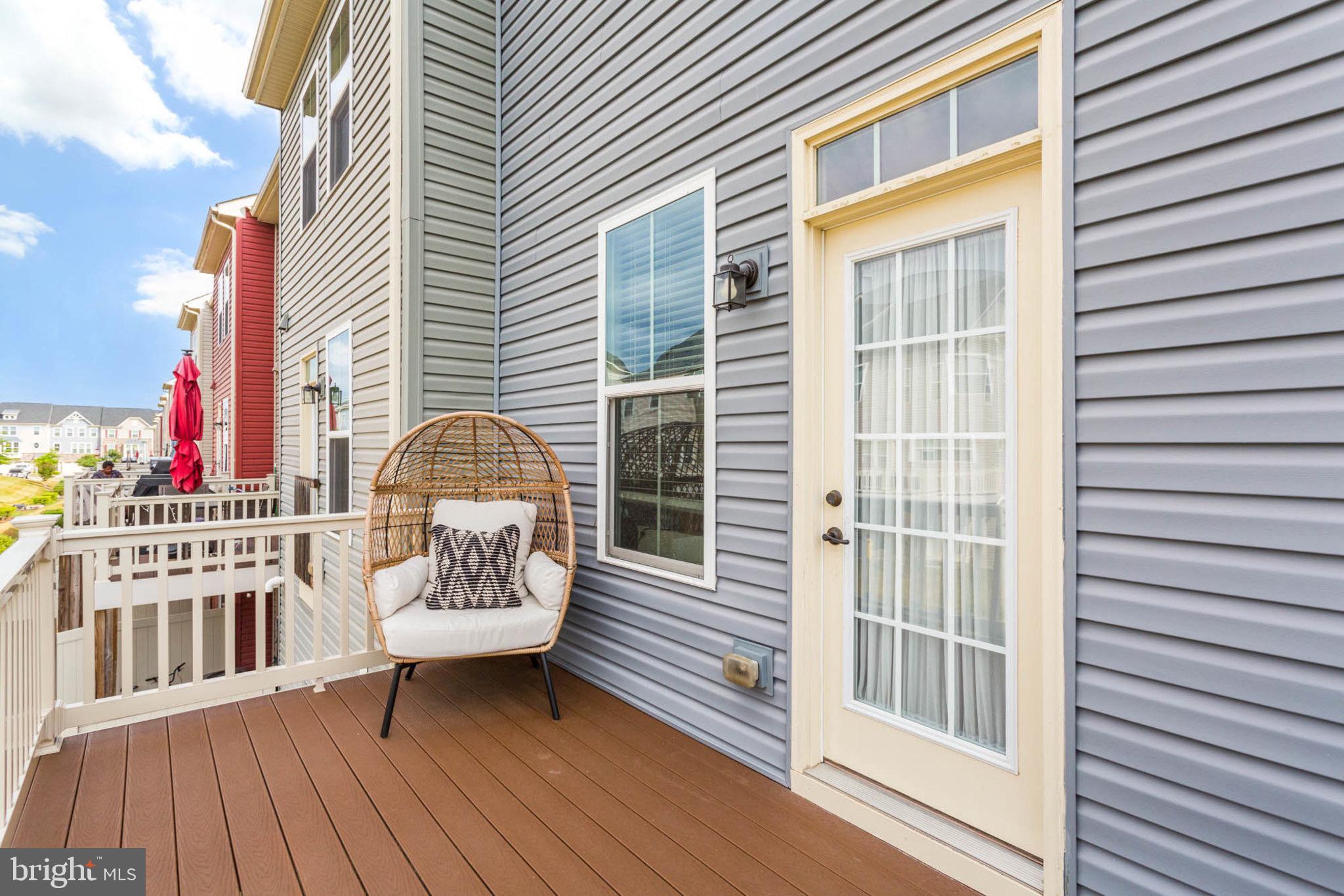 CREEKSIDE VILLAGE - Residential