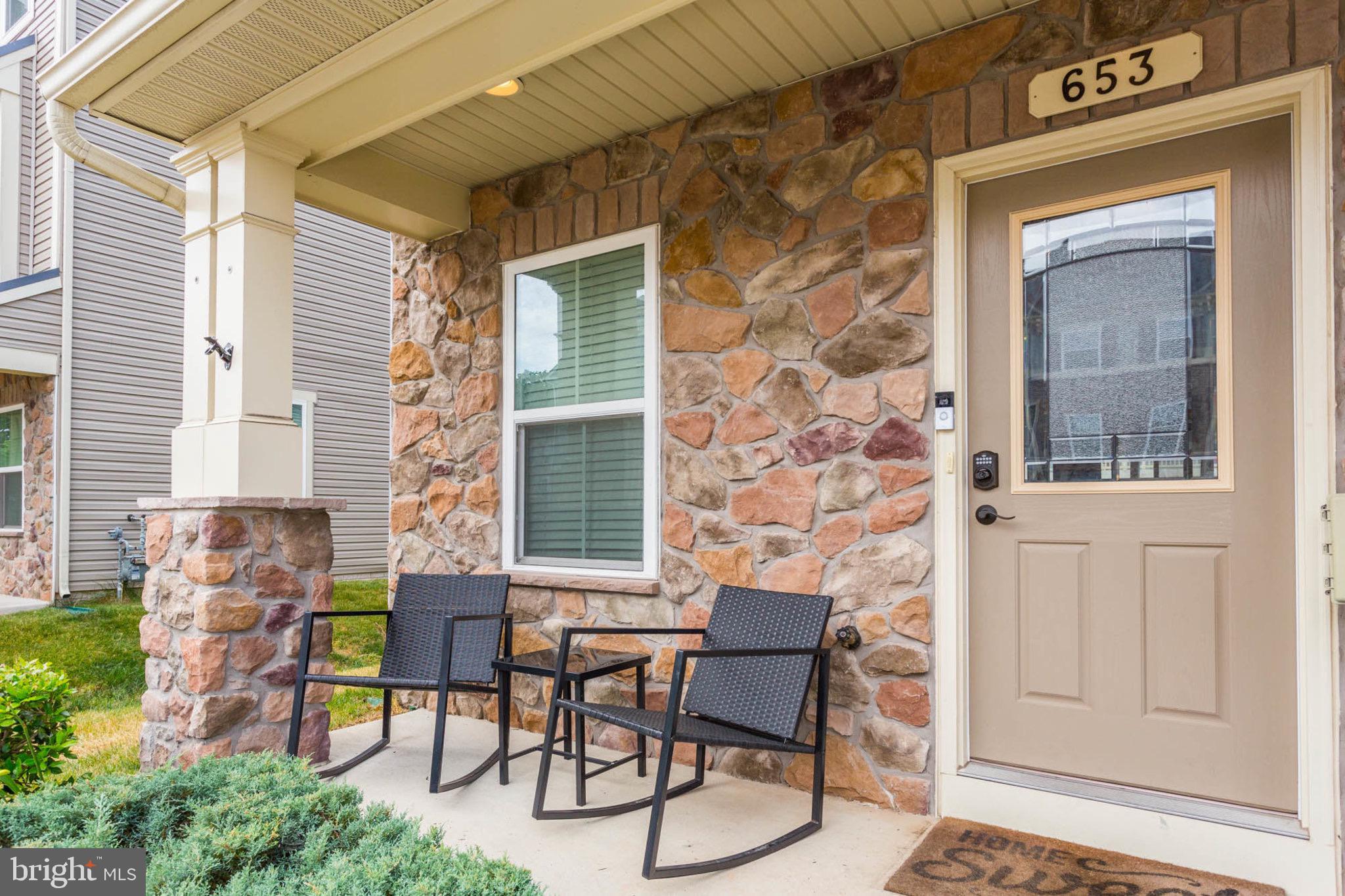 CREEKSIDE VILLAGE - Residential