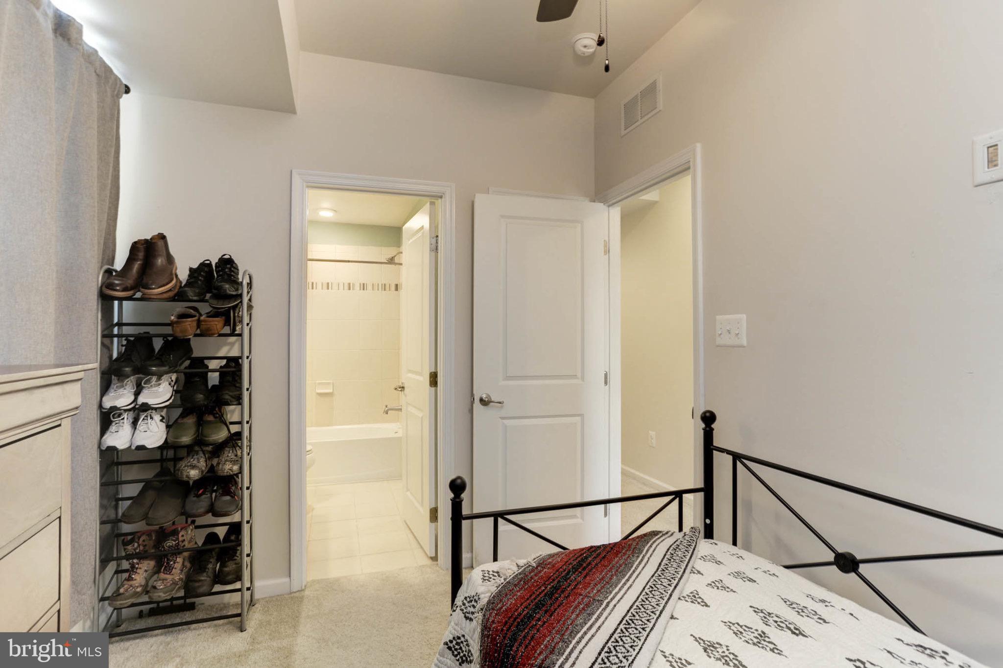 CREEKSIDE VILLAGE - Residential