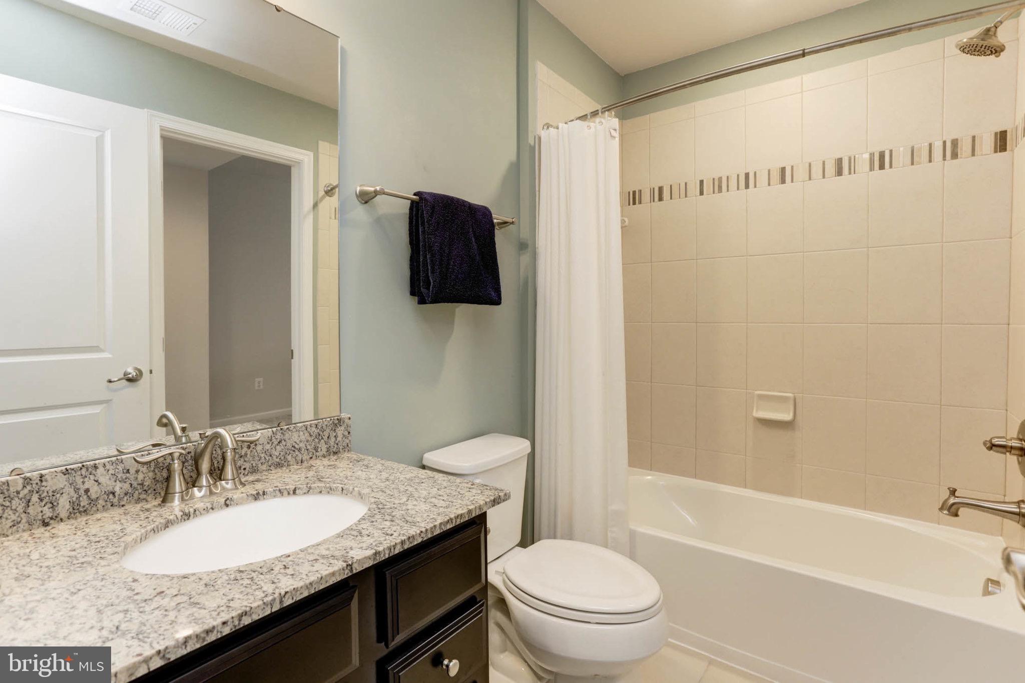 CREEKSIDE VILLAGE - Residential