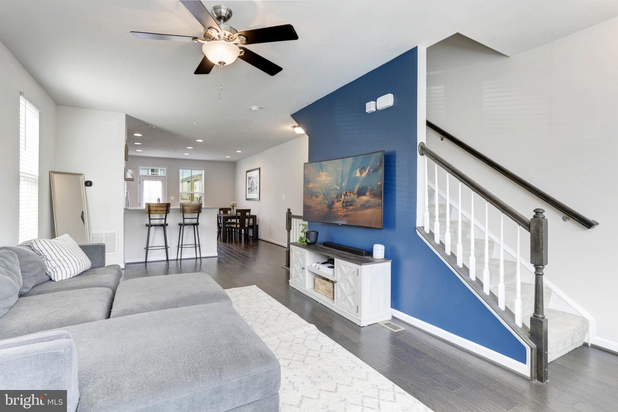 CREEKSIDE VILLAGE - Residential