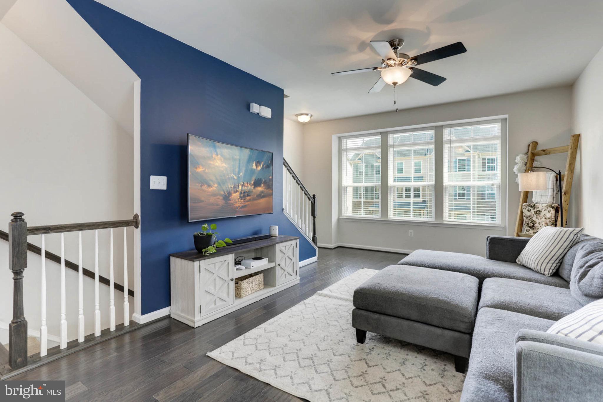 CREEKSIDE VILLAGE - Residential