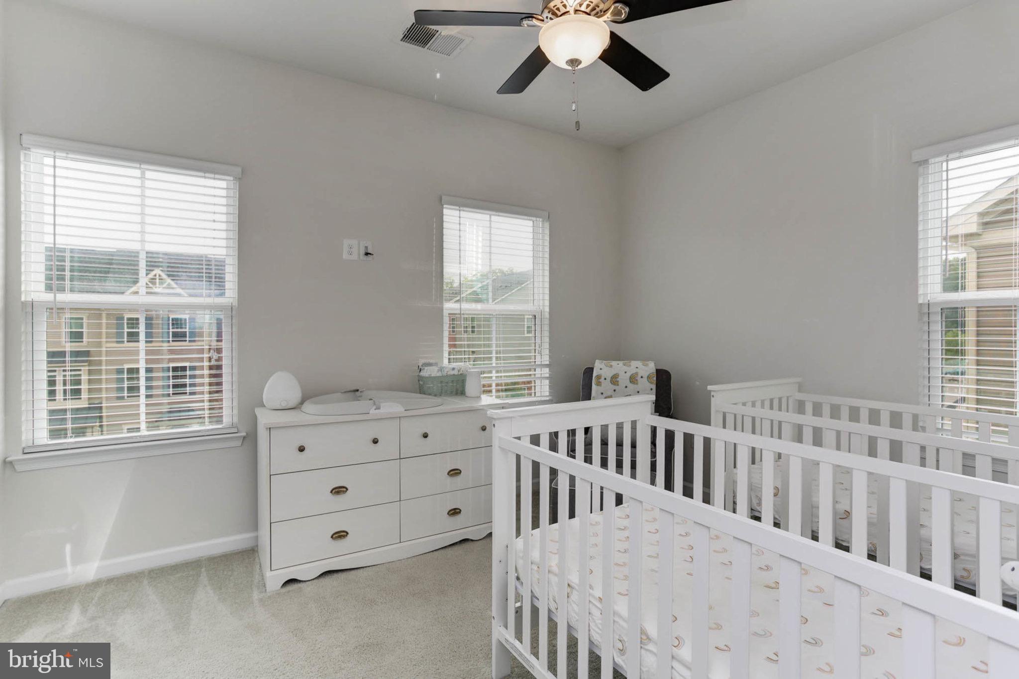 CREEKSIDE VILLAGE - Residential