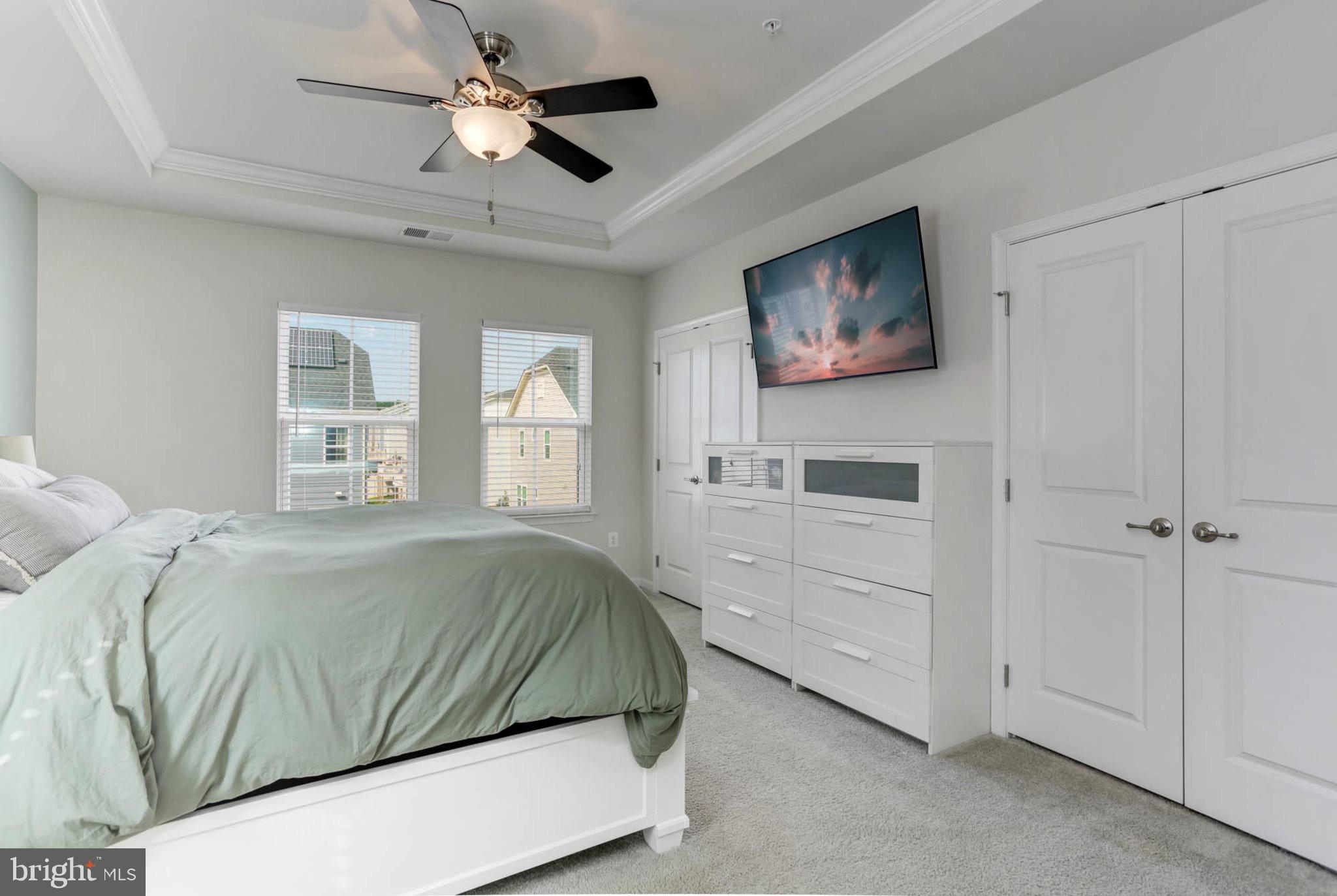 CREEKSIDE VILLAGE - Residential