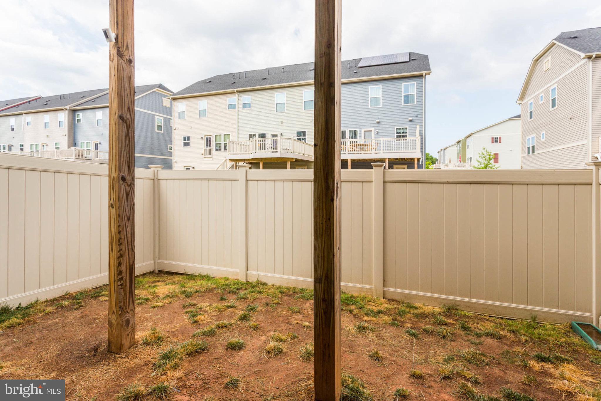 CREEKSIDE VILLAGE - Residential