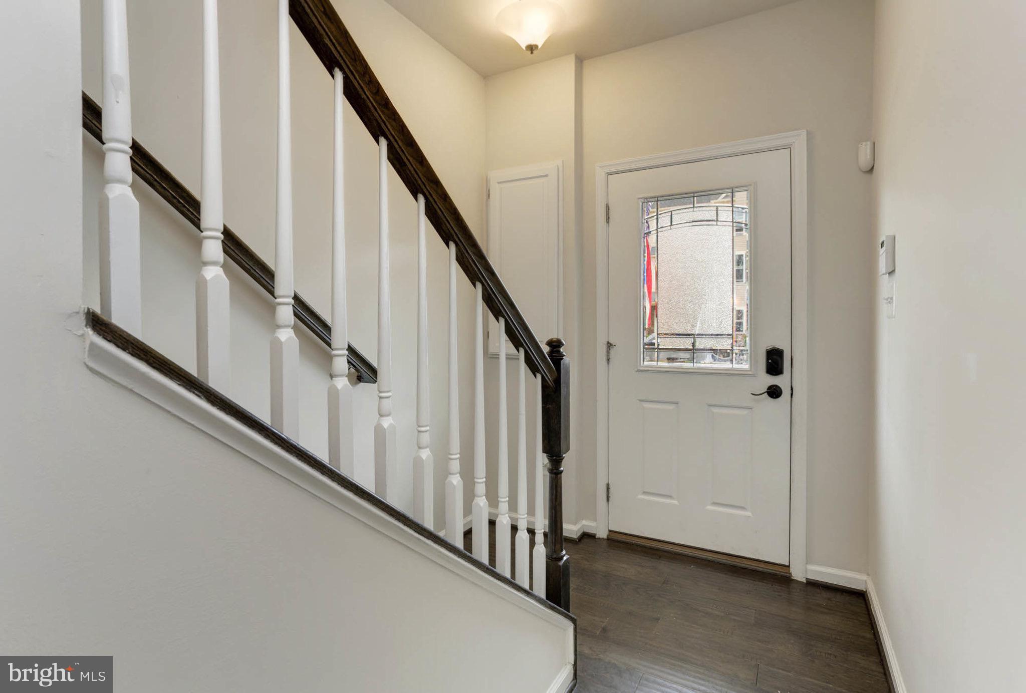 CREEKSIDE VILLAGE - Residential