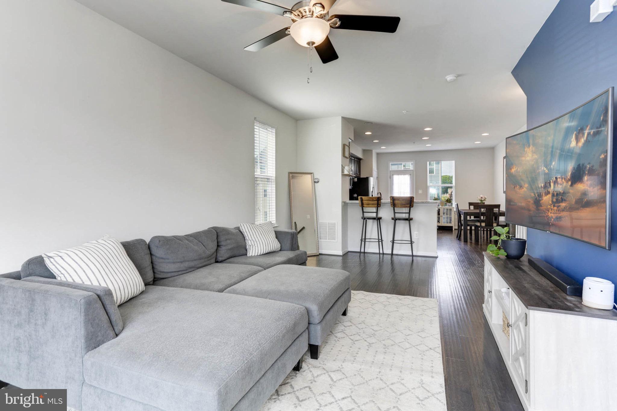 CREEKSIDE VILLAGE - Residential