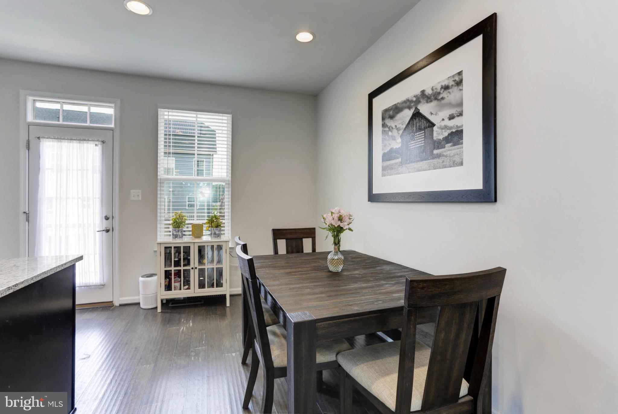 CREEKSIDE VILLAGE - Residential