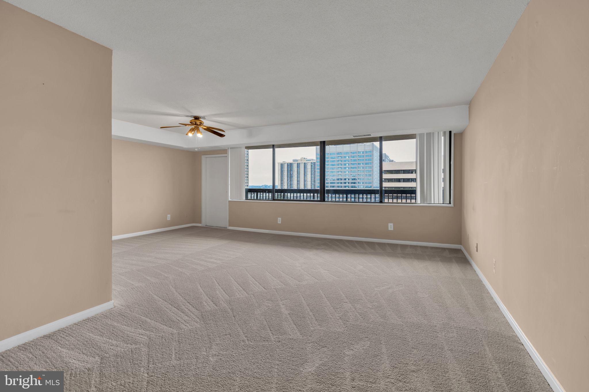 SKYLINE HOUSE - Residential