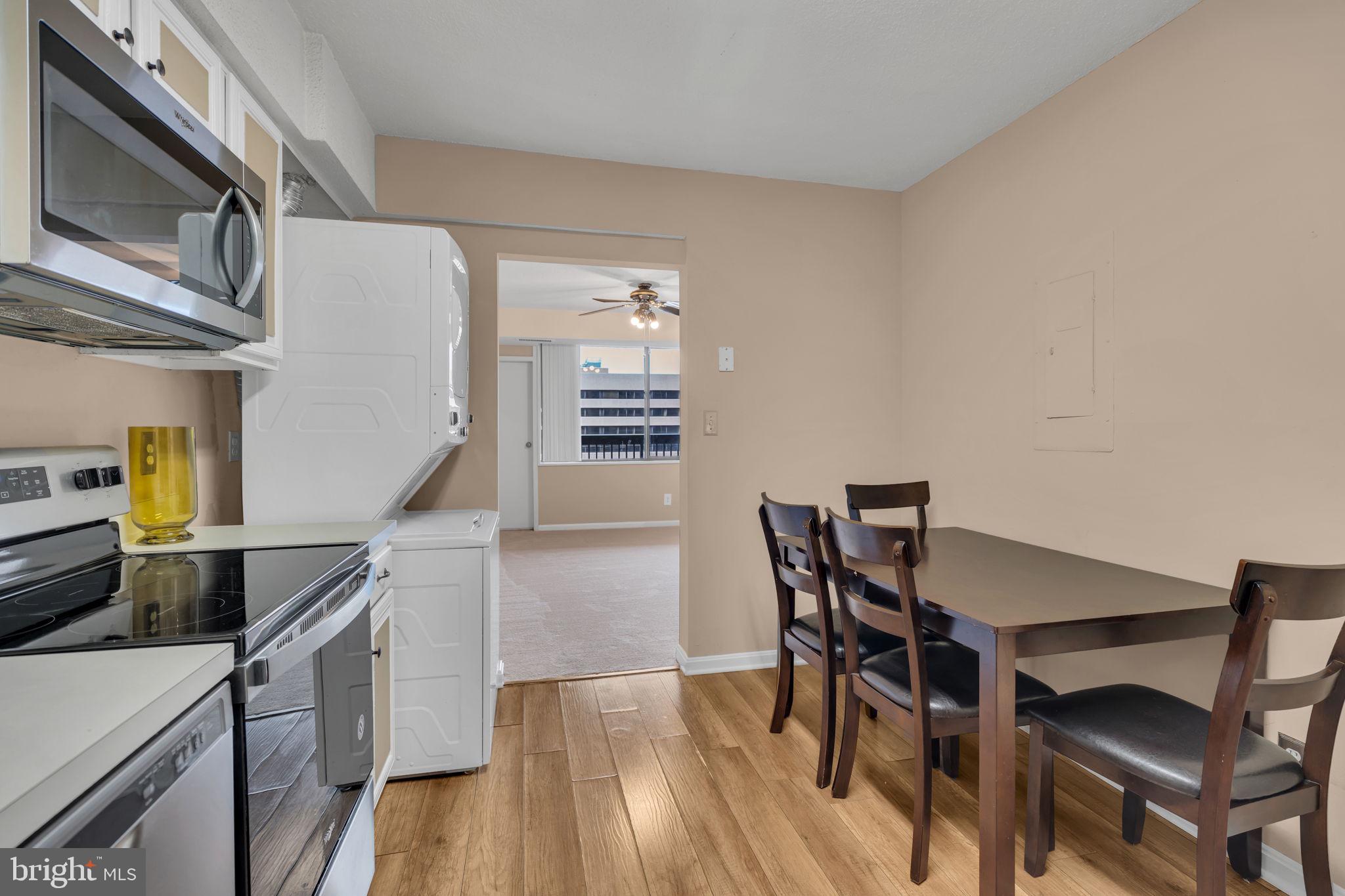 SKYLINE HOUSE - Residential