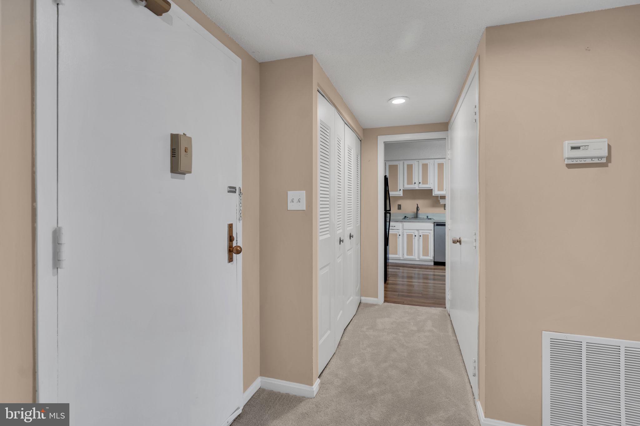 SKYLINE HOUSE - Residential