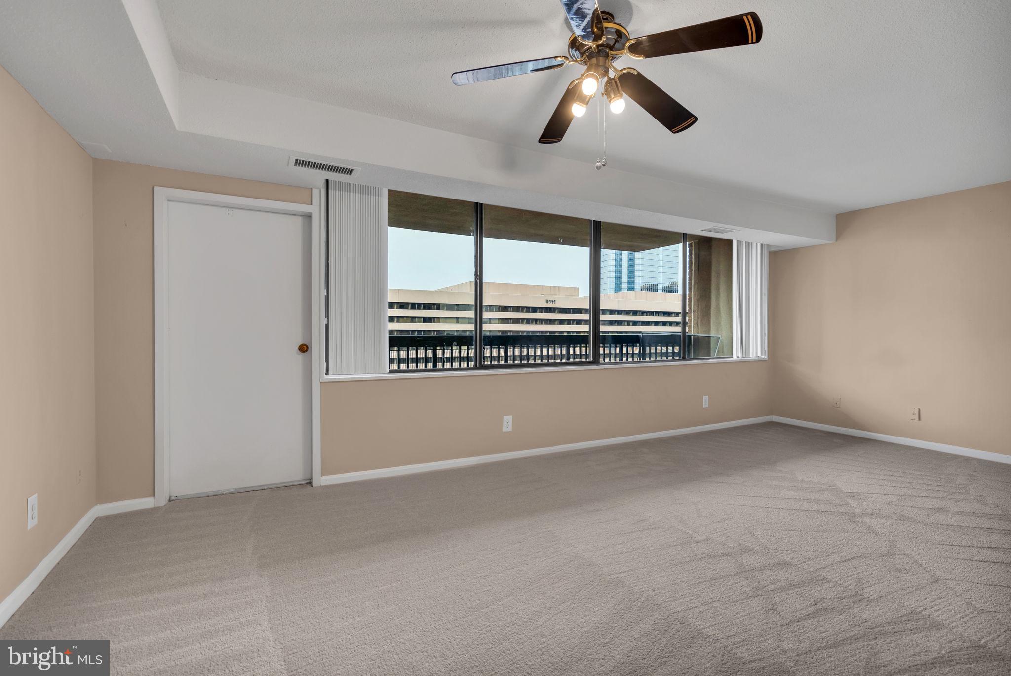 SKYLINE HOUSE - Residential