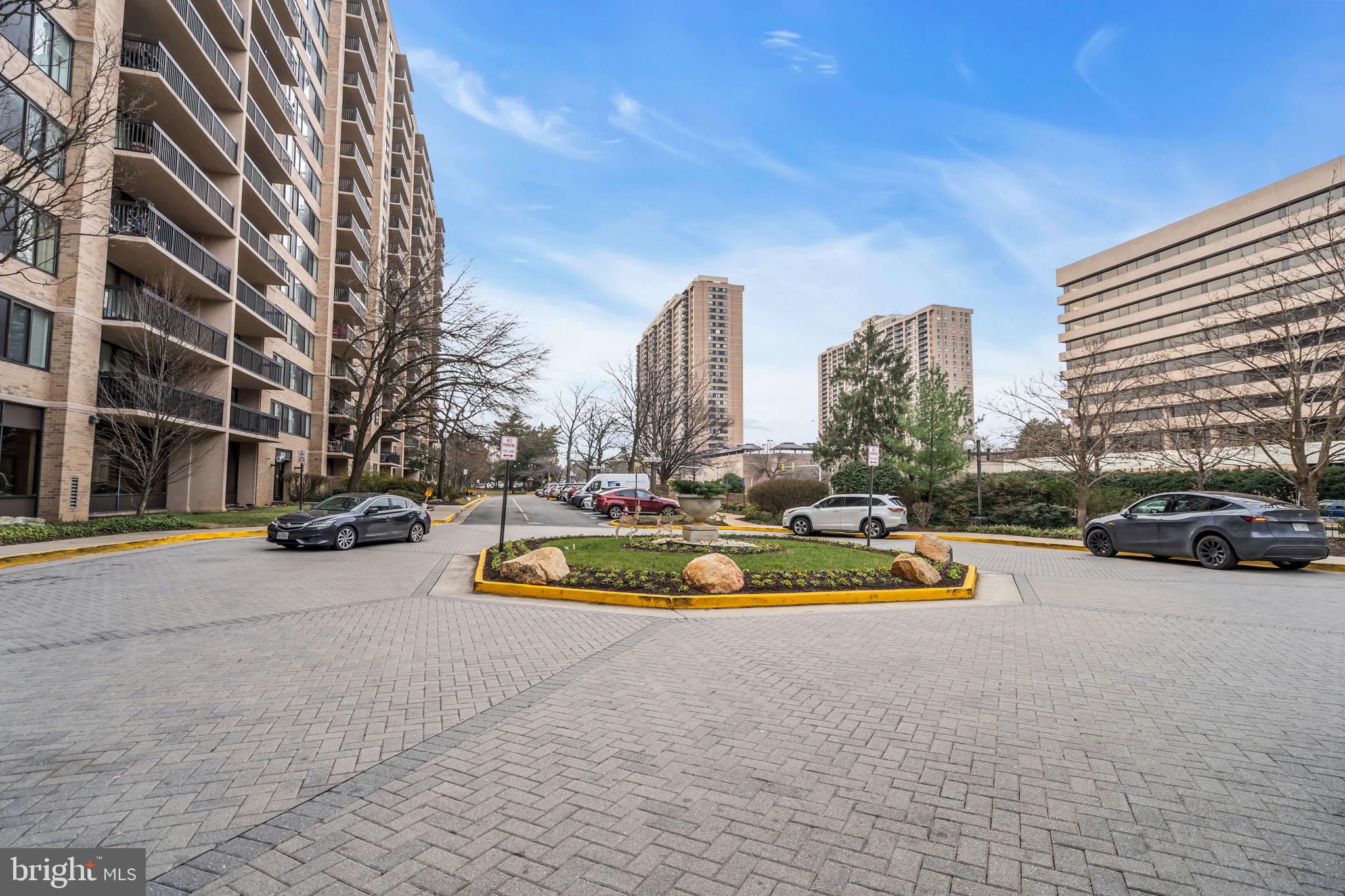 3713 S GEORGE MASON DRIVE 1109