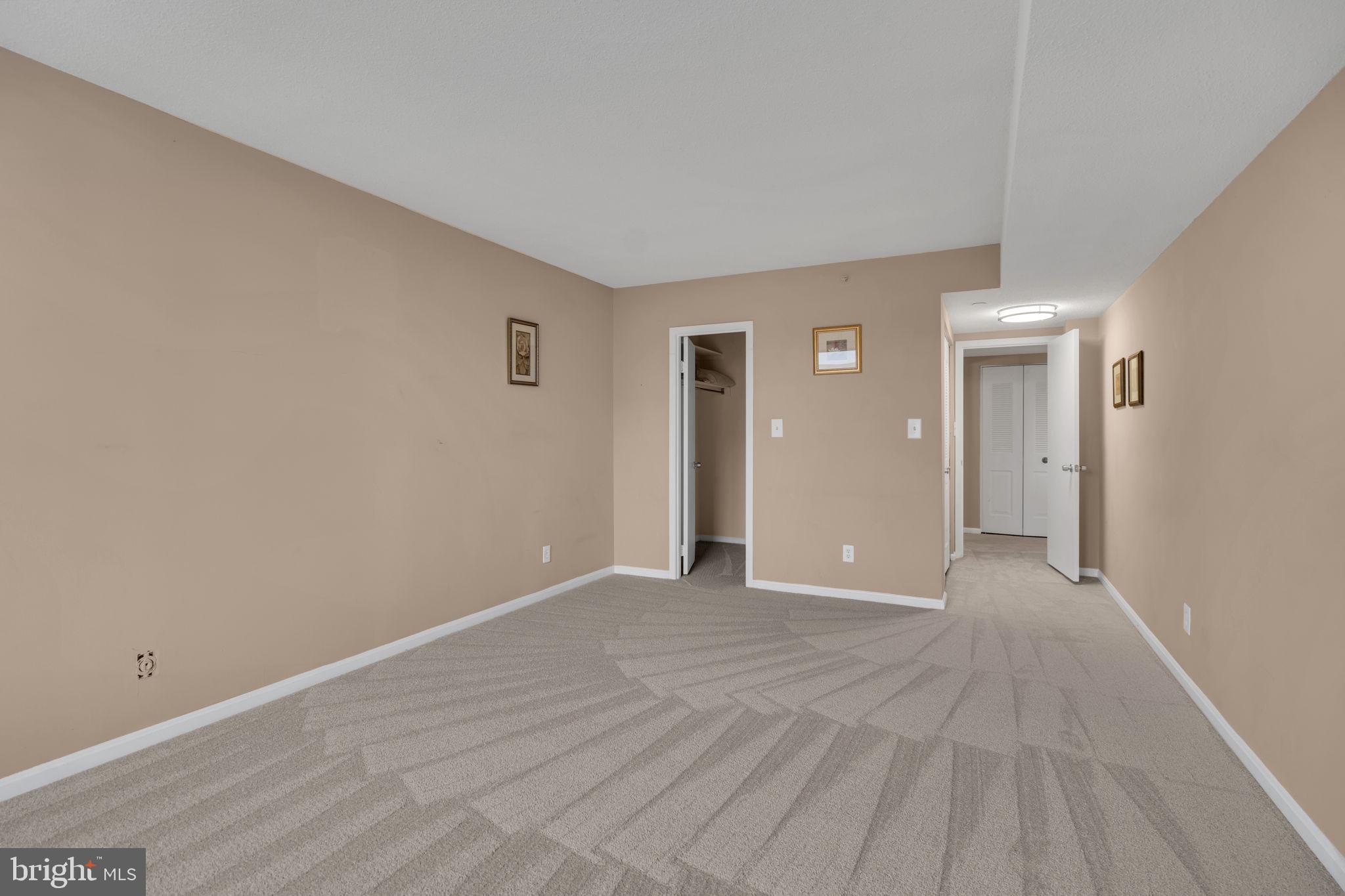 SKYLINE HOUSE - Residential