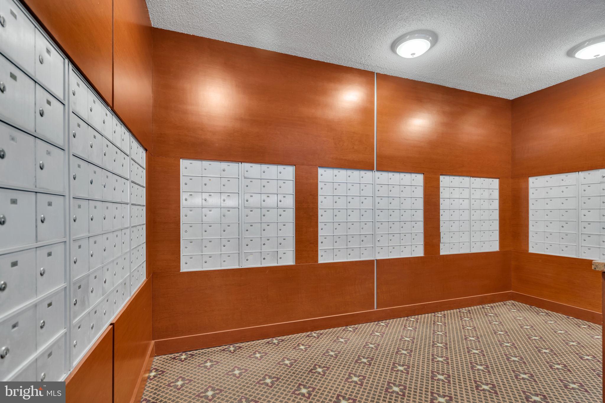 SKYLINE HOUSE - Residential