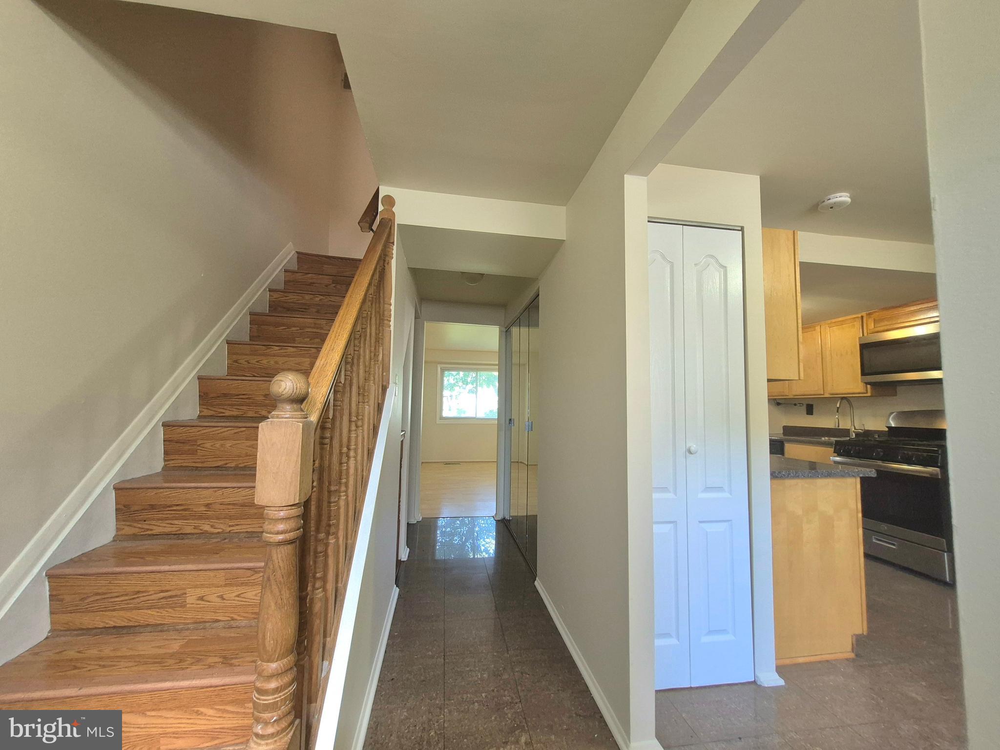 OAKLAND MILLS - Residential Lease