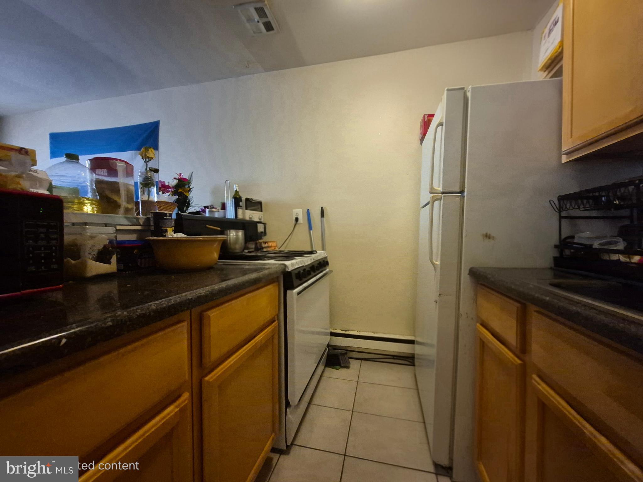 OAKLAND MILLS - Residential Lease