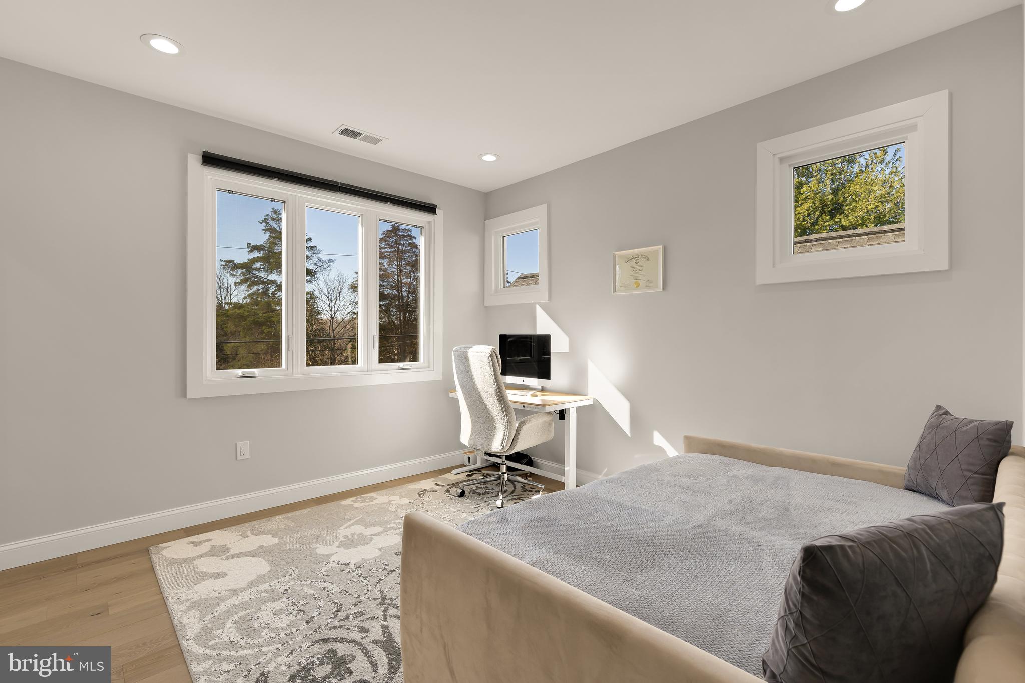 DARNESTOWN OUTSIDE - Residential